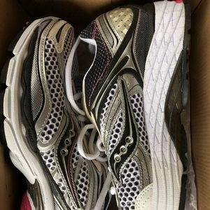 Saucony Women’s Running Shoe